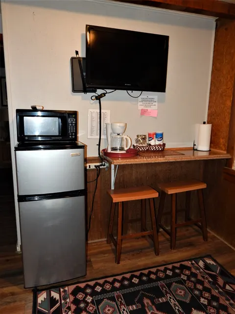 Cabin #3 at Pyramid Lake Lodge — photo 4