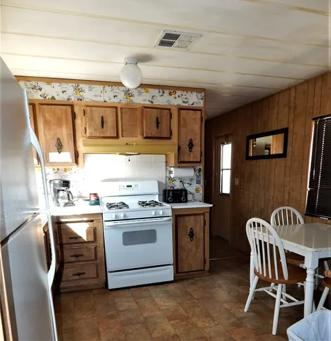 Trailer #9 at Pyramid Lake Lodge — photo 5
