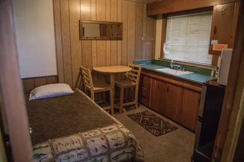 Cabin #1 at Pyramid Lake Lodge — photo 7